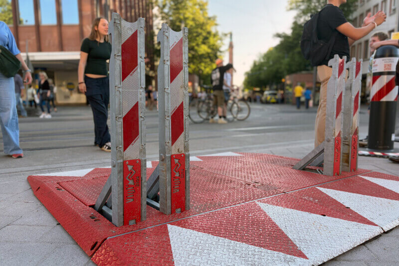 einsatz der zufahrtssperre vigiblax schlossgrabenfest